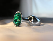Load image into Gallery viewer, Small Emerald Butt Plug.