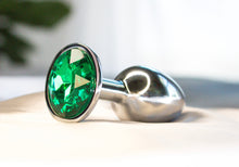 Load image into Gallery viewer, Small Emerald Butt Plug.